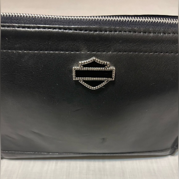 Harley Davidson Elegant Black Leather Shoulder Bag - Picture 4 of 15